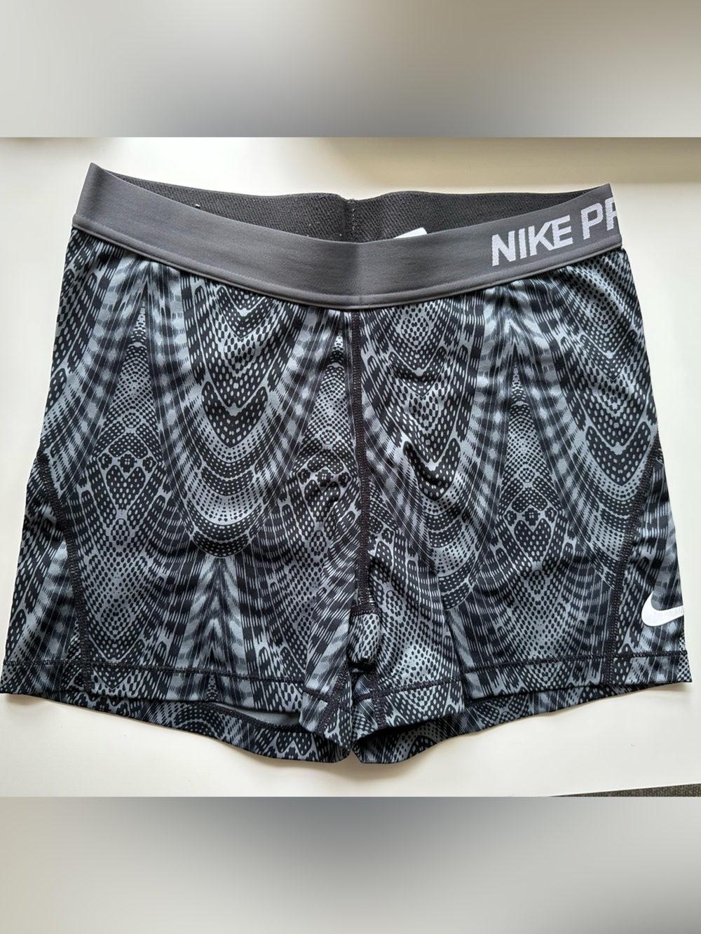 Nike Pro Black & Gray Patterned Compression Bike Shorts | Size L